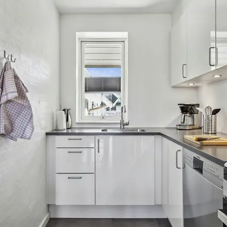 With Harbour View In *