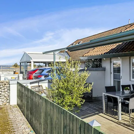 With Harbour View In Tatil Evi