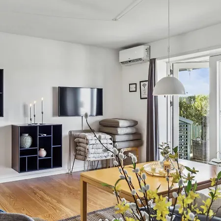 Ferienhaus With Harbour View In