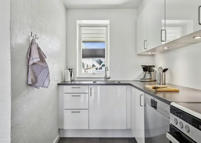 With Harbour View In *