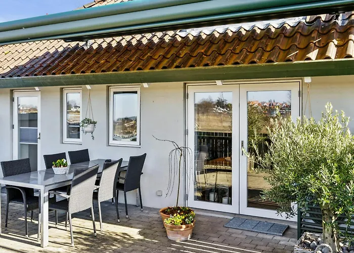 Ferienhaus With Harbour View In